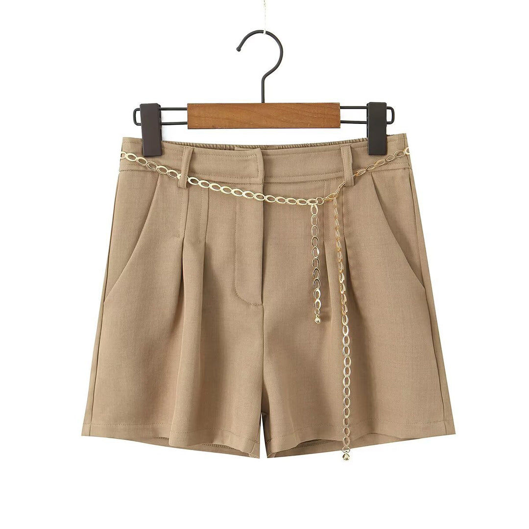 Dame Chice Shorts med elegant kæde og højtsiddende talje Skovae