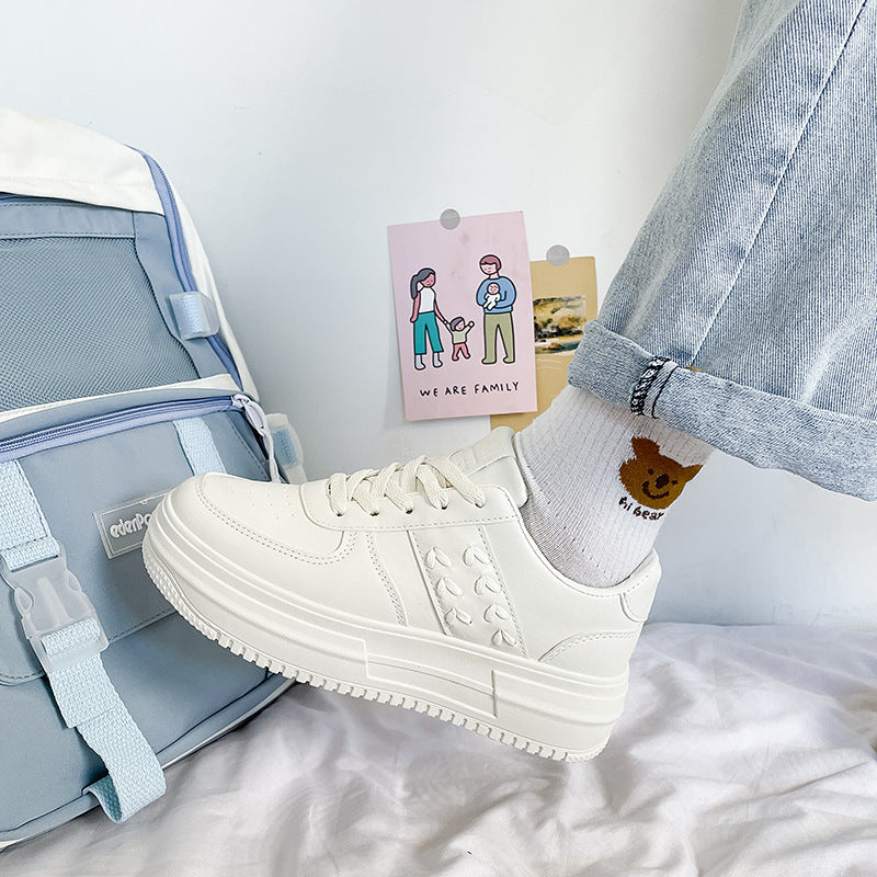 Dame platform sneakers i elegant design med forstærket sålprofil og åndbar overfladestruktur Stilla