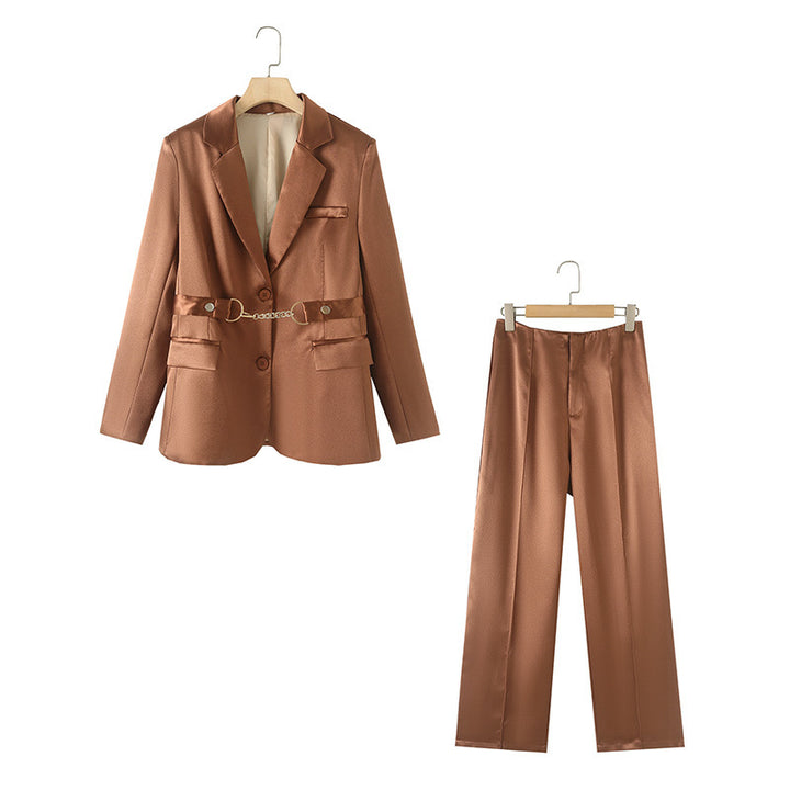 Dame elegant satin blazer sæt med kædeaccent Stilla