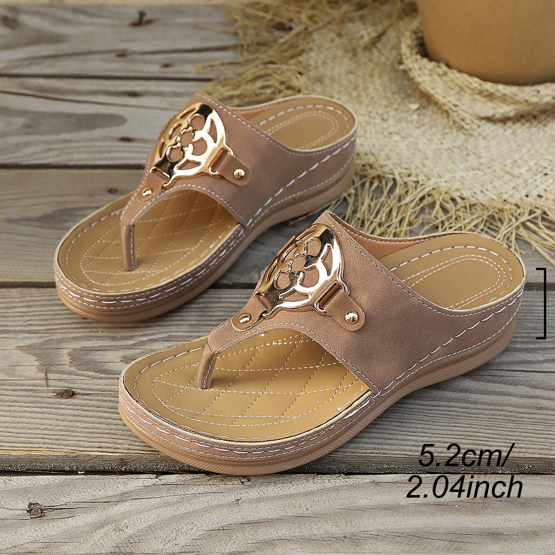 Dame mode T-bar sandaletter med elegante dekorationer Stilla
