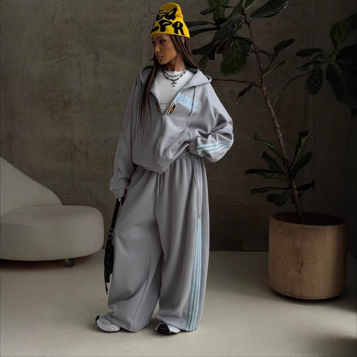 Kvinders sporty fritidssæt med løst skåret hoodie og løst pasformede bukser Stilla