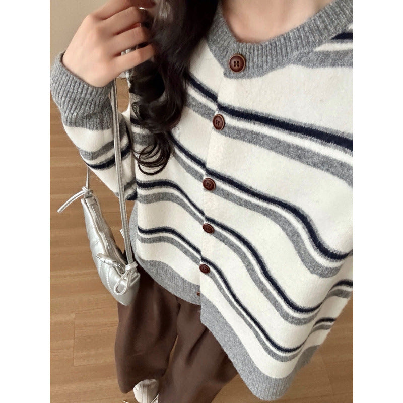 Dame fashionable knap cardigan med stribet mønster Stilla