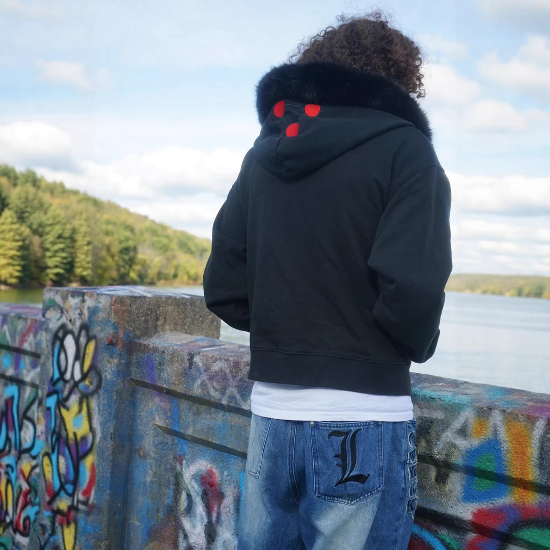 Kvinders fashionable hoodie med fleece-krave og dekorative detaljer Stilla