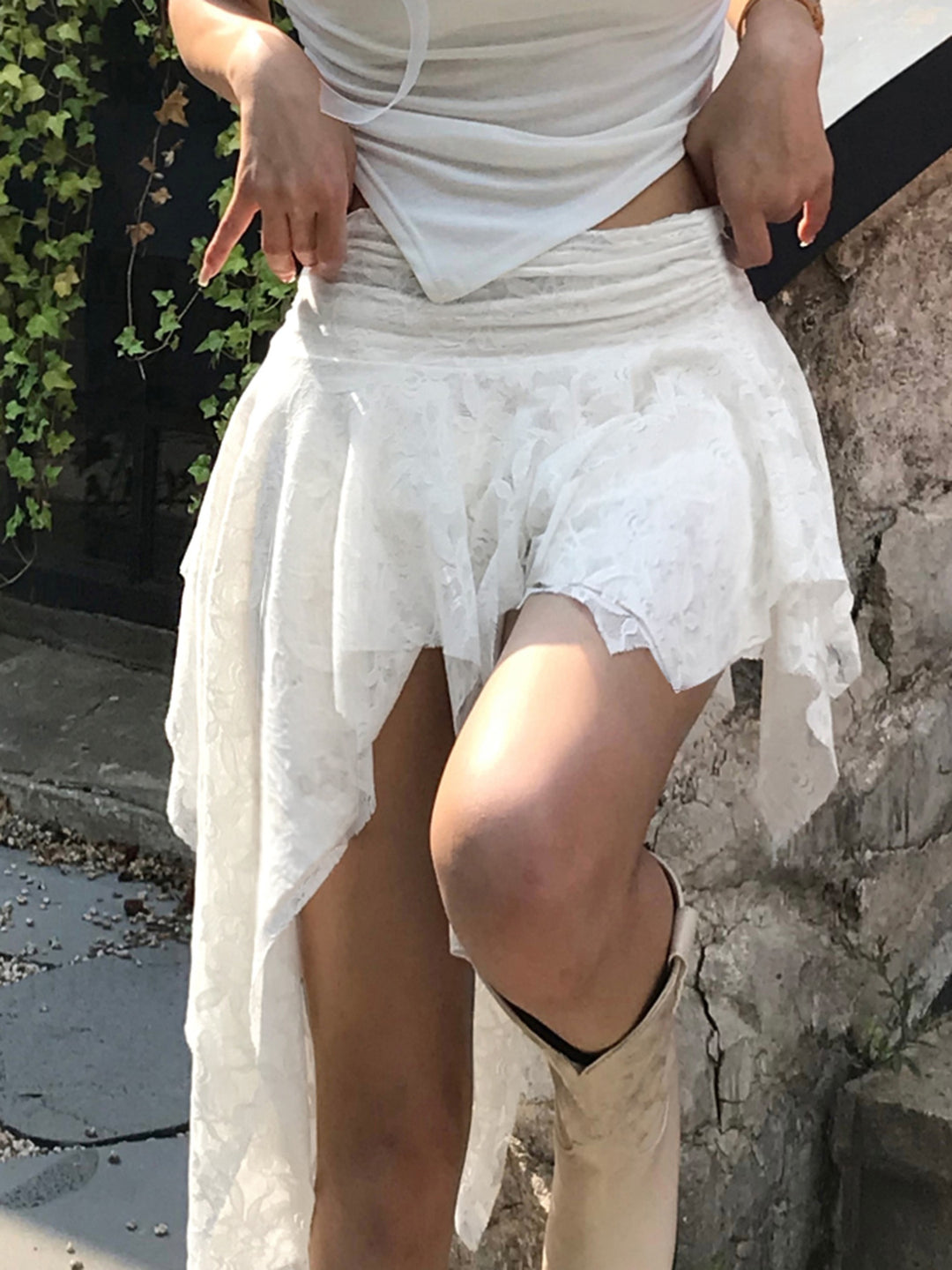 Damen Eleganter asymmetrischer Spitzenspaltröckchen Skovae