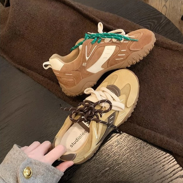 Dame Sporty Sneakers lavet af kvalitetsnubuck med skridsikker sål og åndbar polstring Stilla