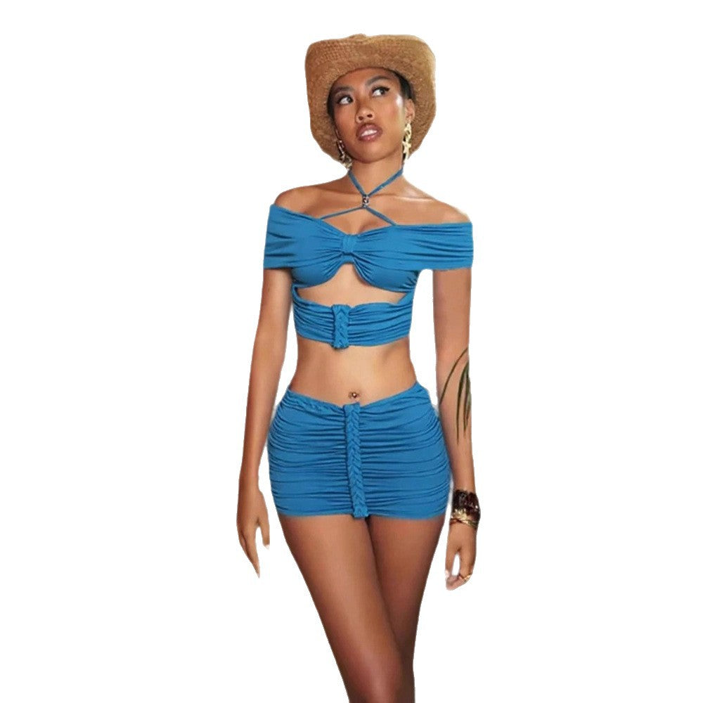 Kvinders cropped top og mini nederdel sæt med samlinger og off-shoulder design