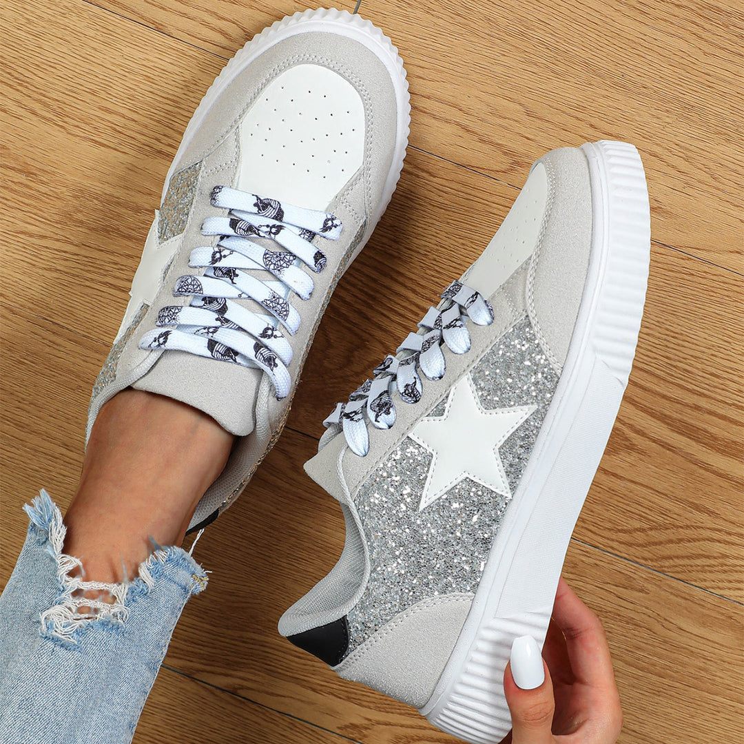 Damer Funklende Sneakers med glitrende overflade og sportsligt design Stilla