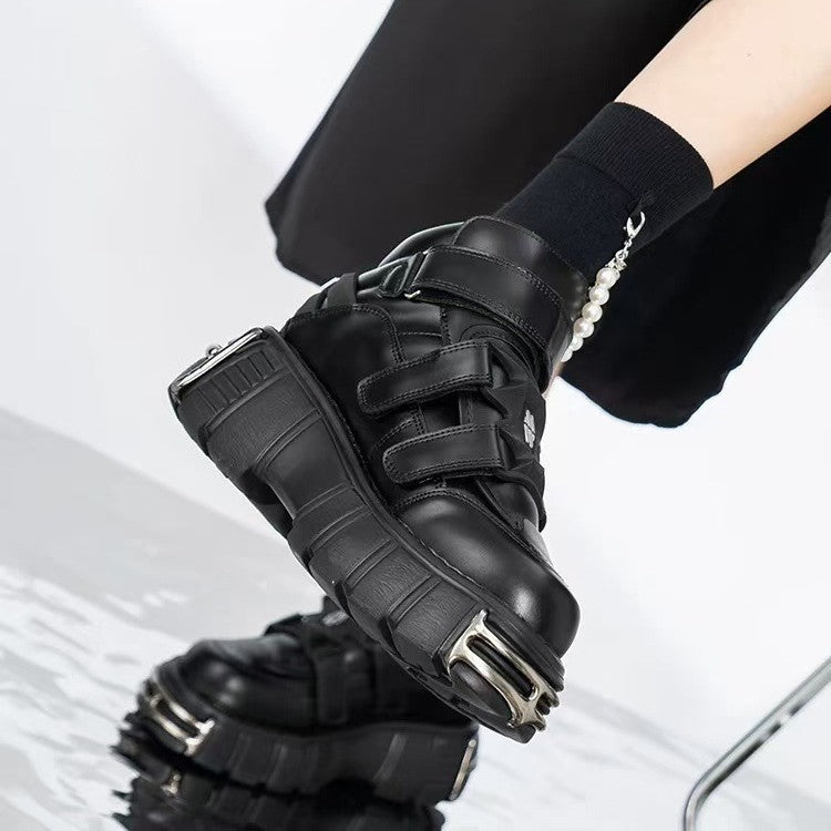 Dame Urban High-Top Sneakers med robust design Stilla