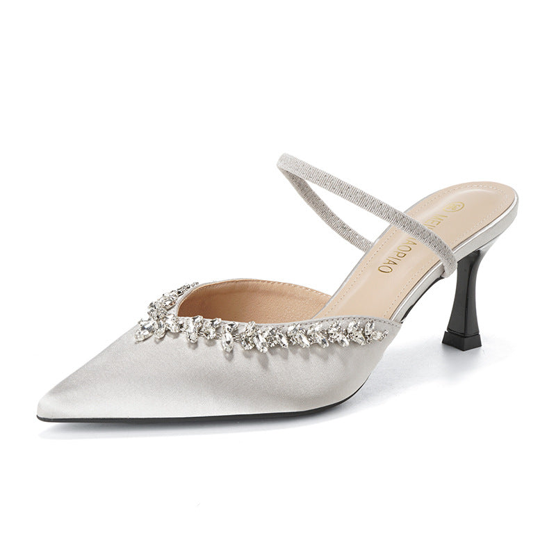 Dame Sling-pumps med funklende strasspynt og elegant form Stilla