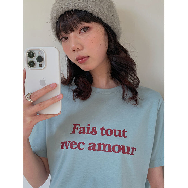 Dame T-shirt med kreativt tryk og afslappet snit Stilla