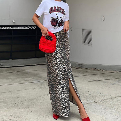 Dame maxiskørt med elegant leopardmønster og sideslids Stilla