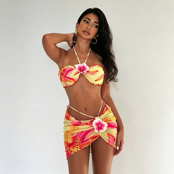 Dame bandeau bikini med blomster wrap nederdel Skovae