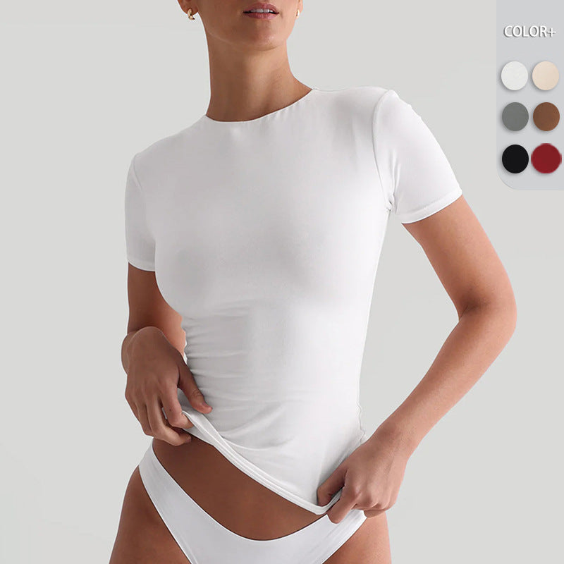 Dame tætsiddende T-shirt lavet af åndbart stretchmateriale med kortærmet design Stilla