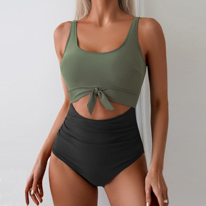 Dame One-Piece Badedragt med trendy Cut-Out-design og justerbar knude Skovae