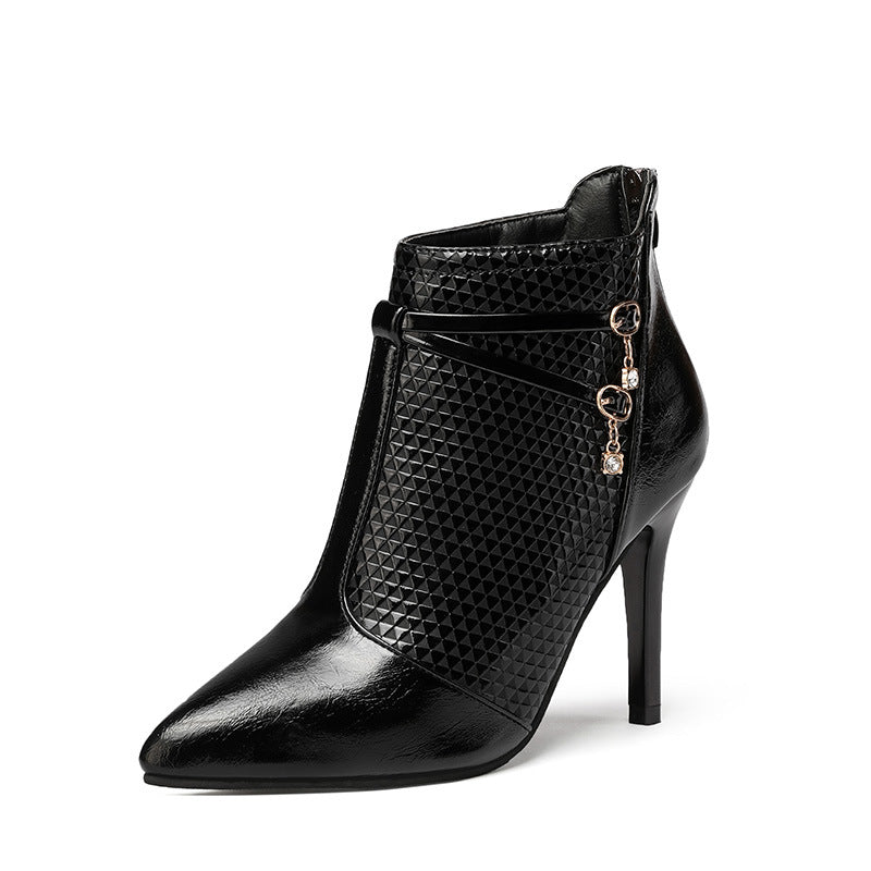 Dame elegante Ankle Boots med struktureret overmateriale og mode smykkedetalje Stilla