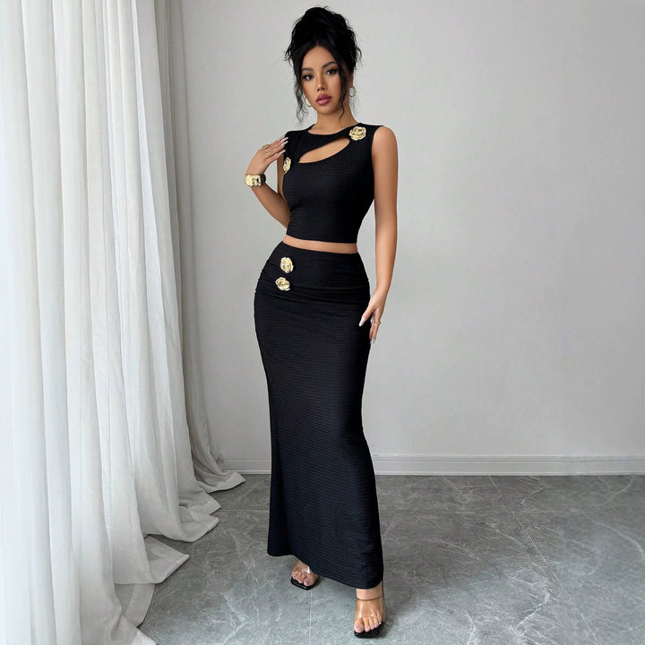 Dame nan to-delt figursyet sæt med asymmetrisk cut-out crop-top og tætsiddende maxipenne nederdel Skovae