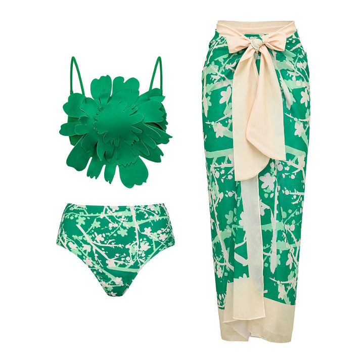 Dame Bikiniset med særlig blomsterdekoration og lang omslagsskjørt Skovae