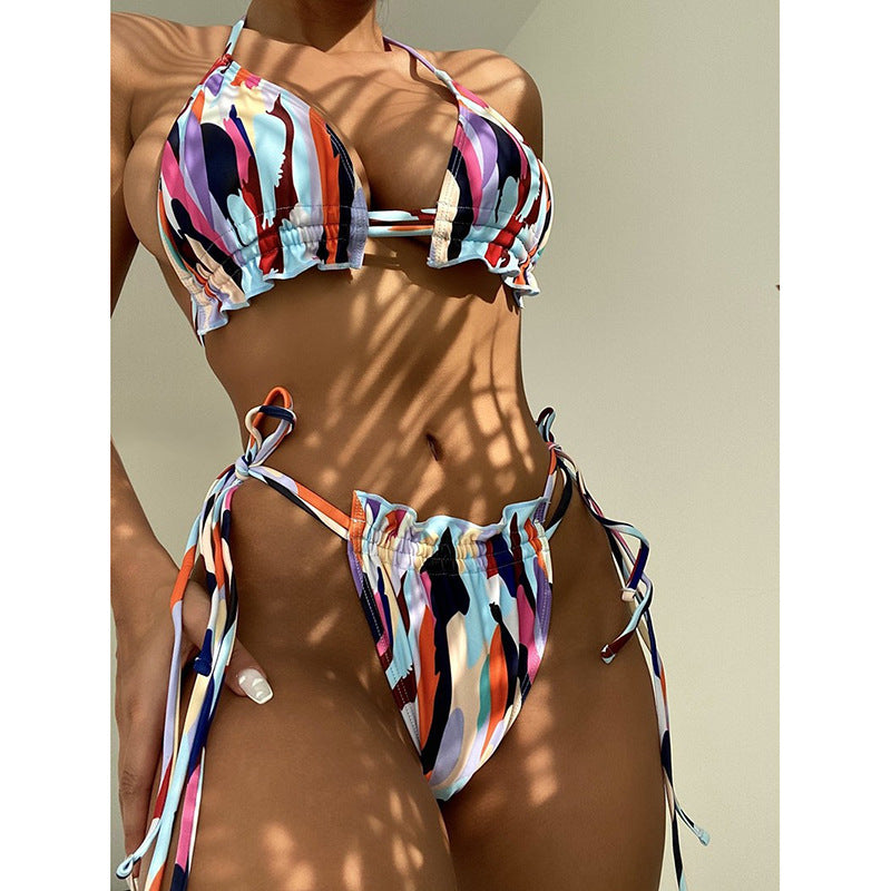 Dame triangel-bikini med dobbelt flæserdesign og justerbar bindebånd Skovae