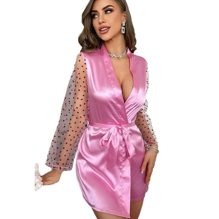 Dame Satin-Robe med gennemsigtige ærmer og hjerte-design Stilla
