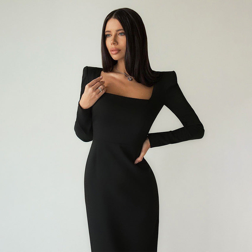 Dame Maxikjole med elegant, off-shoulder design og strukturerede ærmer Stilla