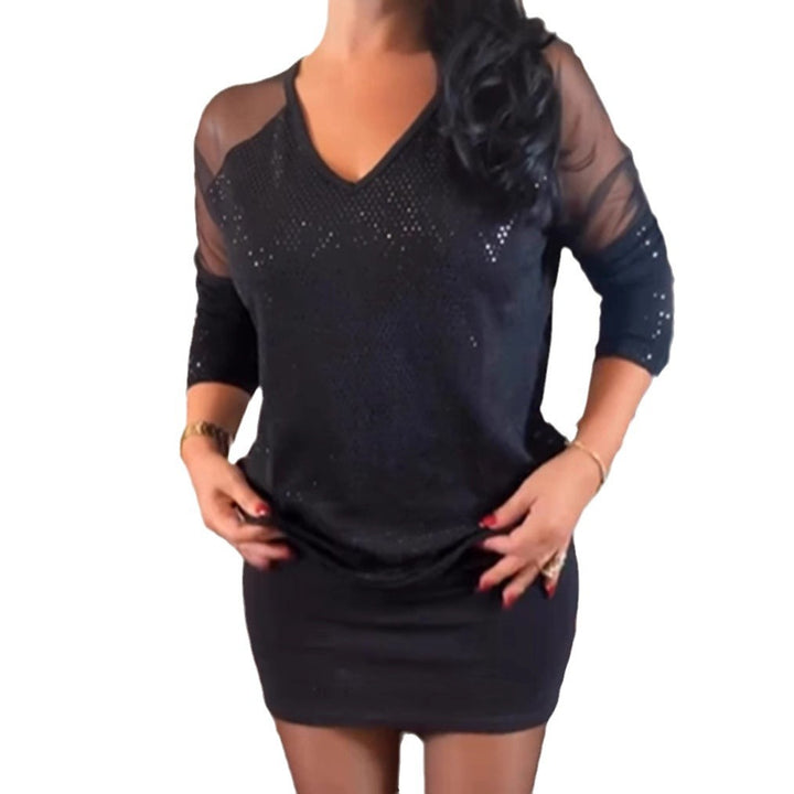 Damer nan V-udskæring-minekjole med transparente mesh-ærmer og glimmerdetaljer Skovae