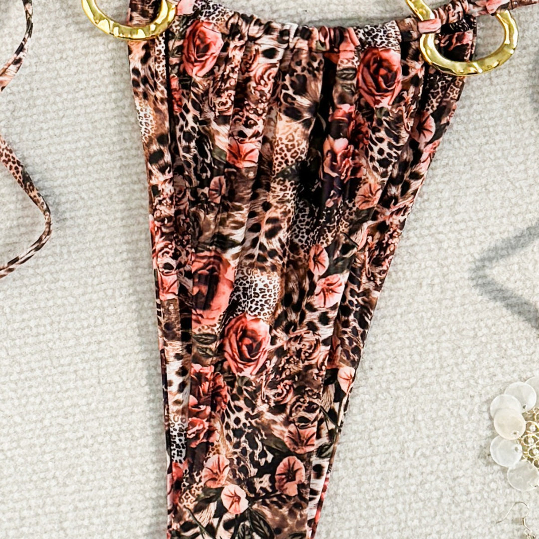 Dame Triangel-Bikini med blomster- og dyremønstre samt elegante gulddetaljer Stilla