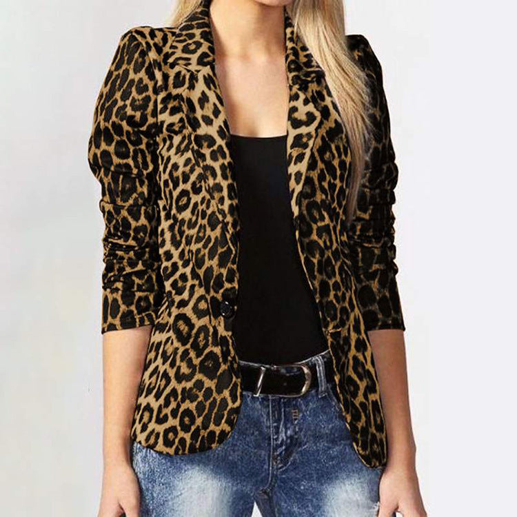 Dame Mode Blazer i leopardmønster med elegante detaljer Stilla
