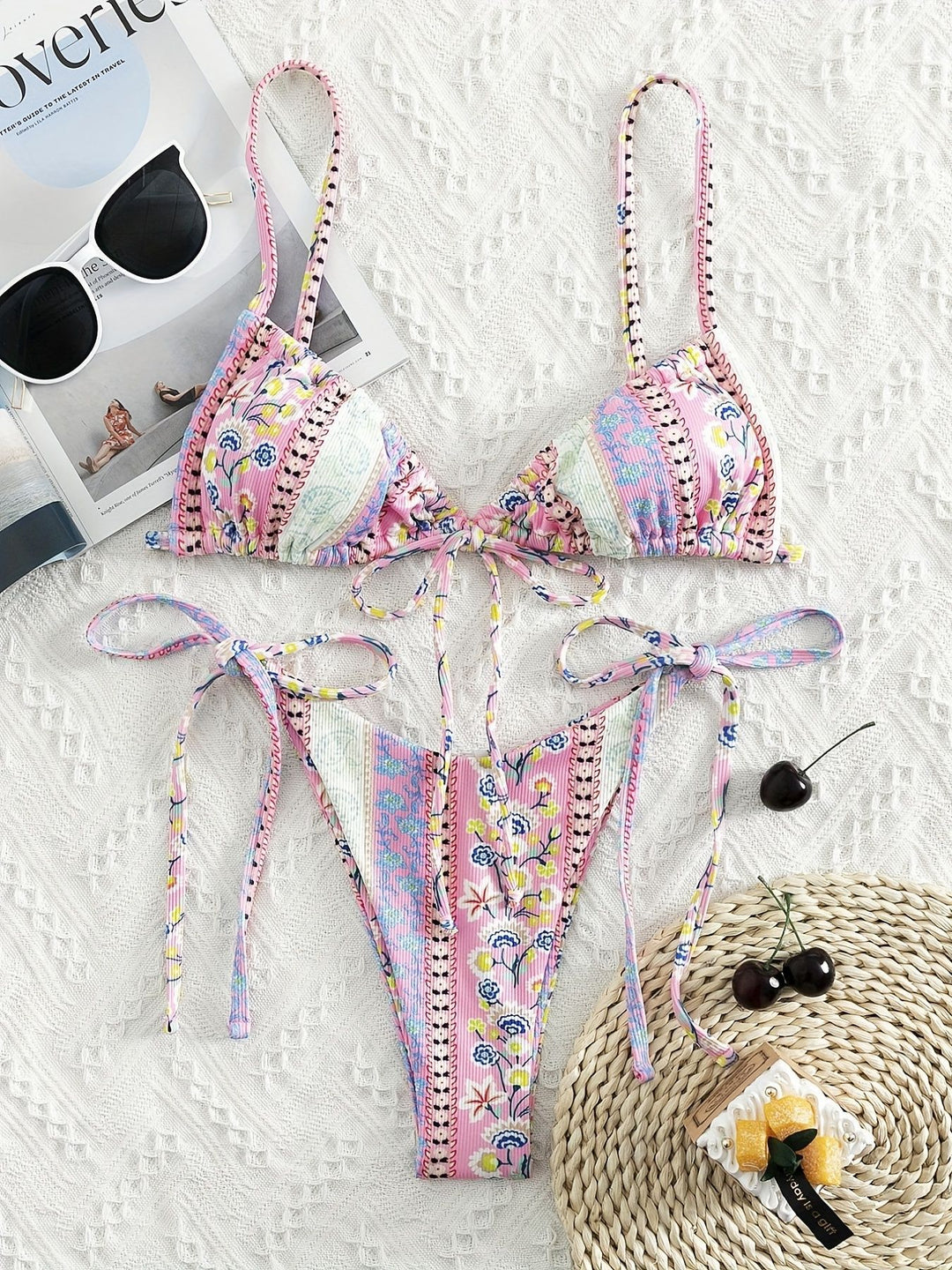 Dame triangel-bikini med legende design og justerbare stropper Skovae