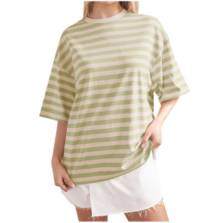 Dame Oversized stribet T-shirt med rund halsudskæring og korte ærmer Stiila