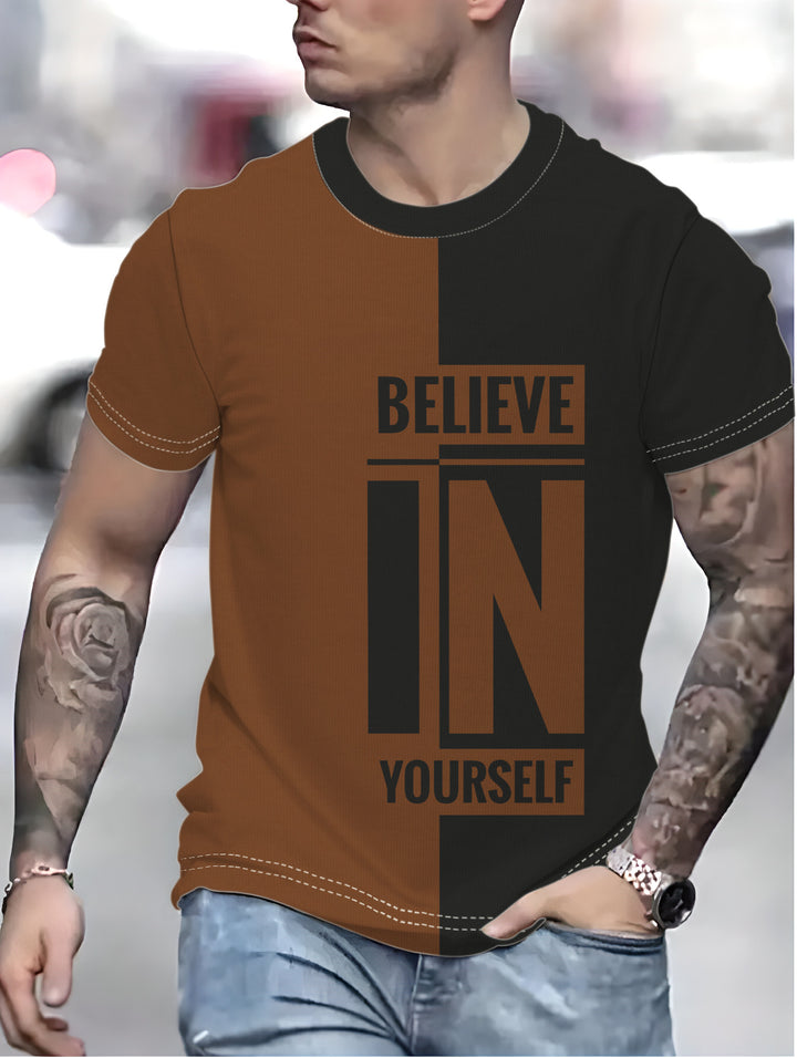 Herre T-shirt med inspirerende tekstdesign og moderne farvekombinationer Stilla