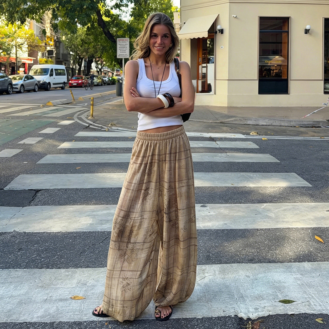 Damen Elegante weite Stoffhose mit floralem Muster Skovae