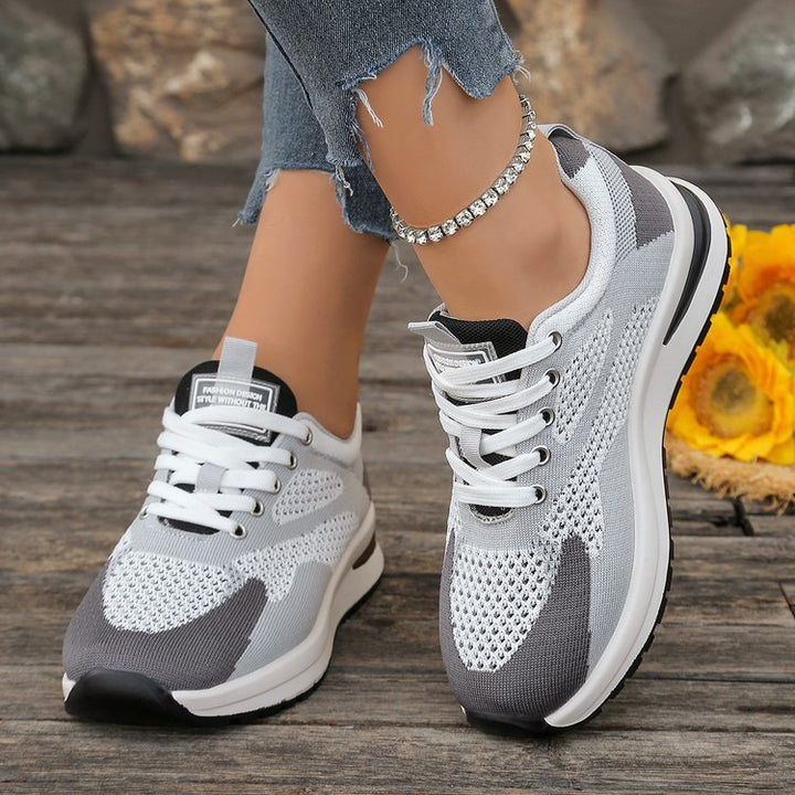 Dame Sporty Sneakers med åndbar mesh-overflade og skridsikker sål Stilla