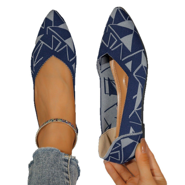 Dame spidse ballerinaer med moderigtigt geometrisk design og fleksibel sål Stilla