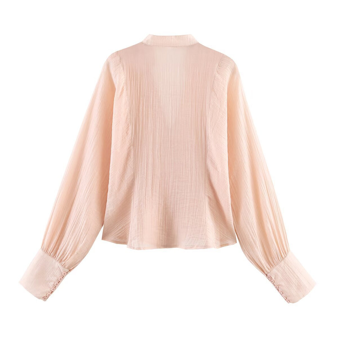 Dame elegant bluse med dyb V-udskæring og strukturerede ærmer Skovae