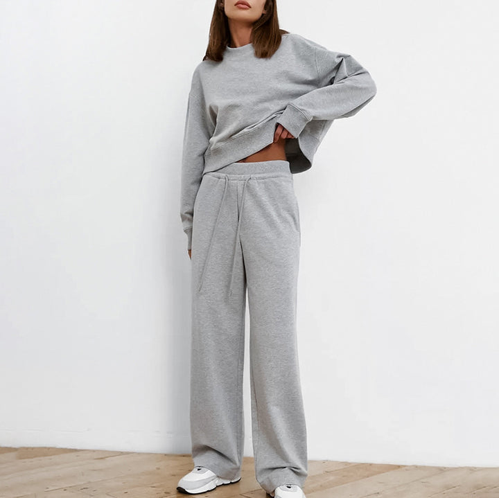 Dame afslappet sæt bestående af cropped sweatshirt og løse joggebukser Stilla