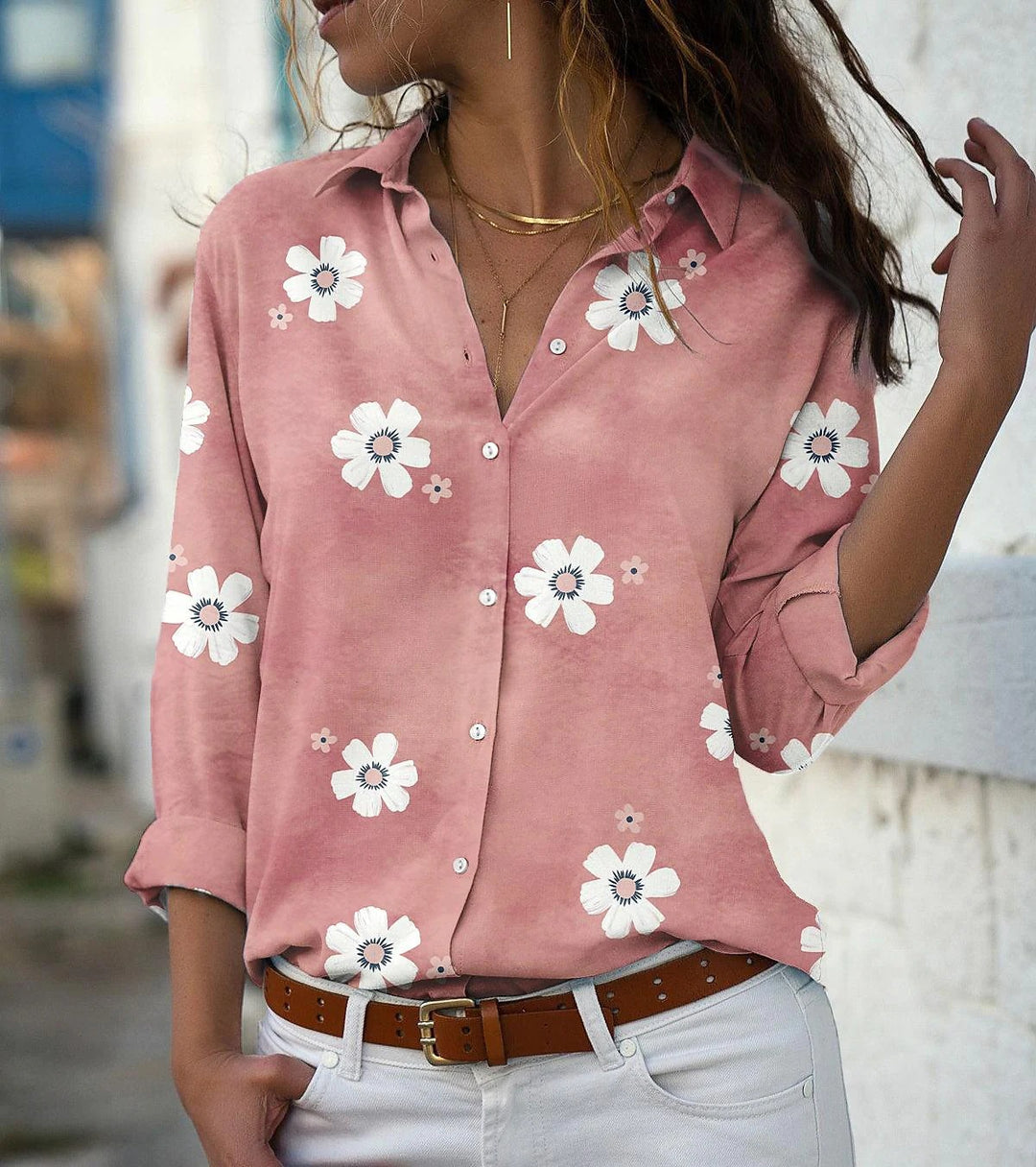 Damebluse med blomsterdesign og elegant krave Stilla