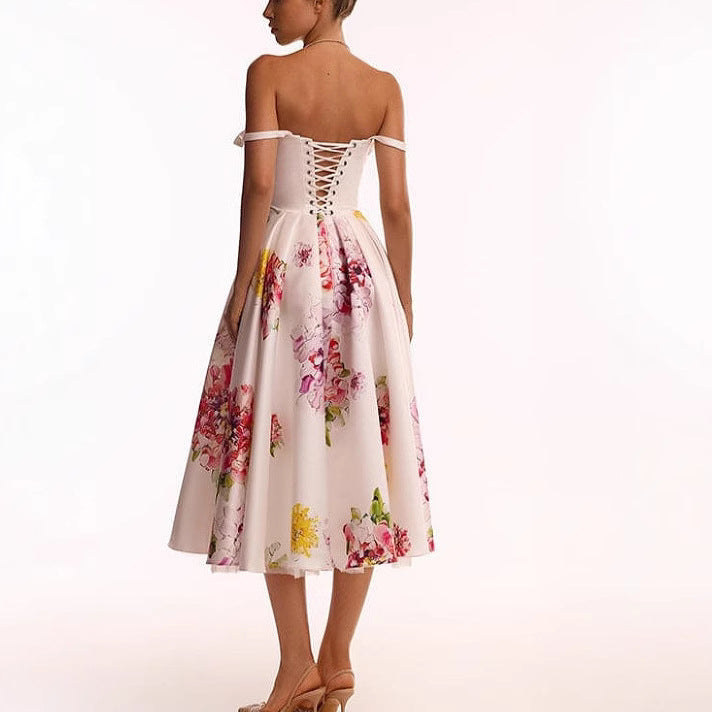 Femme Elegante Off-Shoulder Midi Kjole Stilla