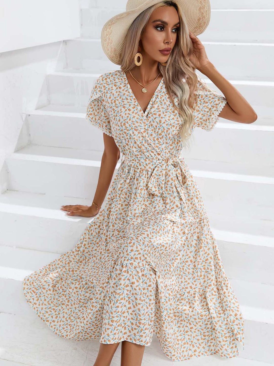 Dame Maxikjole med blomstret design og elastisk talje Stilla