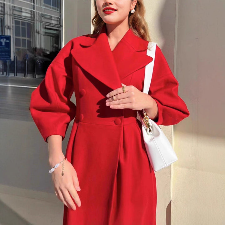 Kvinders elegante trenchcoat med skræddersyet pasform og sideslids Stilla
