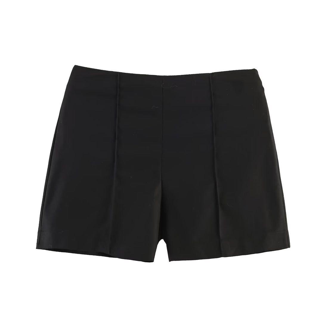 Dame Shorts i elegant snit med høj talje og dekorative folder Skovae
