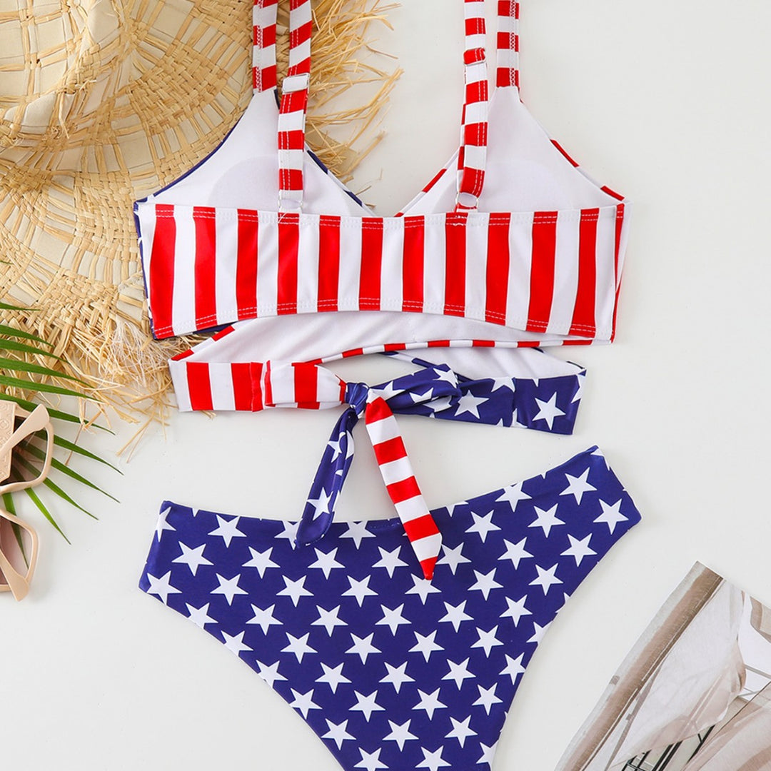 Dame triangel-bikini-sæt med asymmetrisk skæring og farverigt stjernedesign Skovae