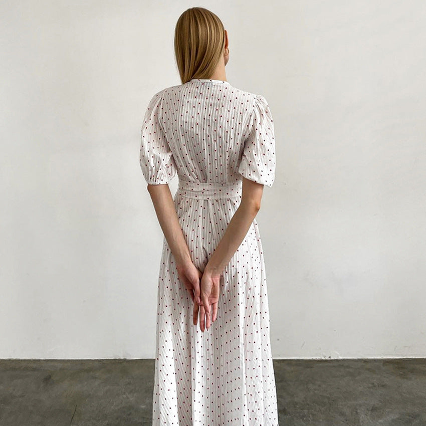 Dame omslagskjole med voluminøse ærmer og trendy polka-prikker Stilla