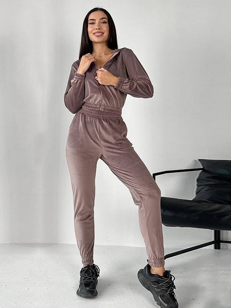 Kvindernes Velour Joggingdragt med Fashionabelt Cropped Design og Praktisk Lynlås Skovae