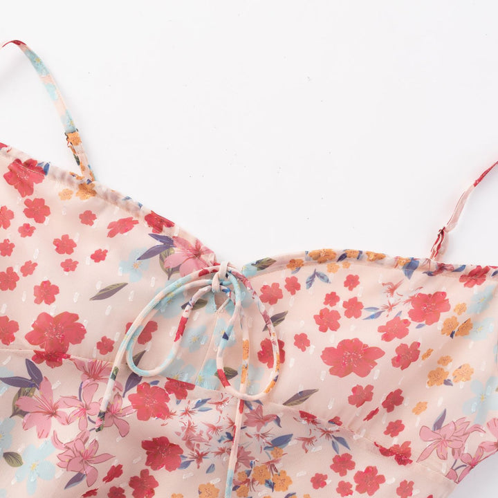 Dame spaghetti strop kjole med floral mønster og elegant snit Stilla