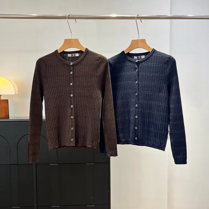 Kvinder stilfuld ribbet strik cardigan med knaplukning Stilla