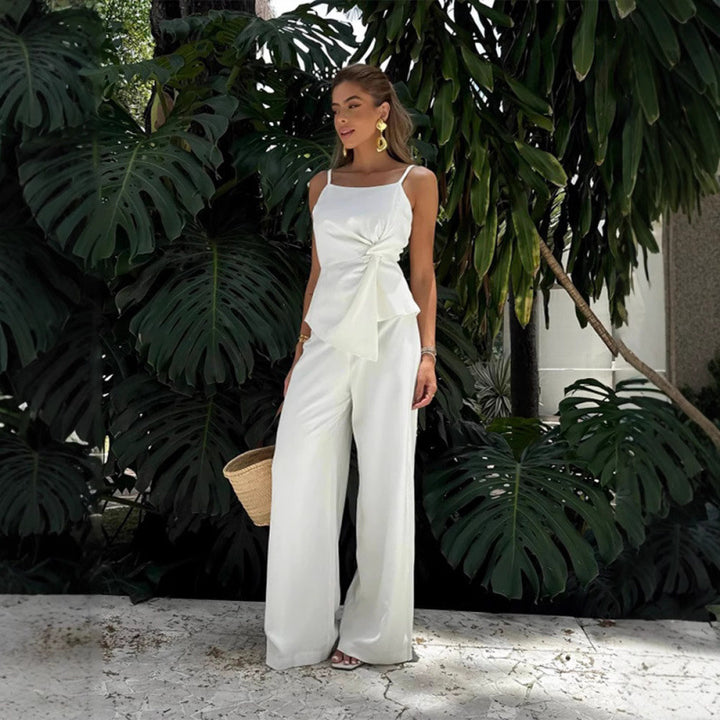 Dame elegant lounge-sæt med smart drapering Stilla