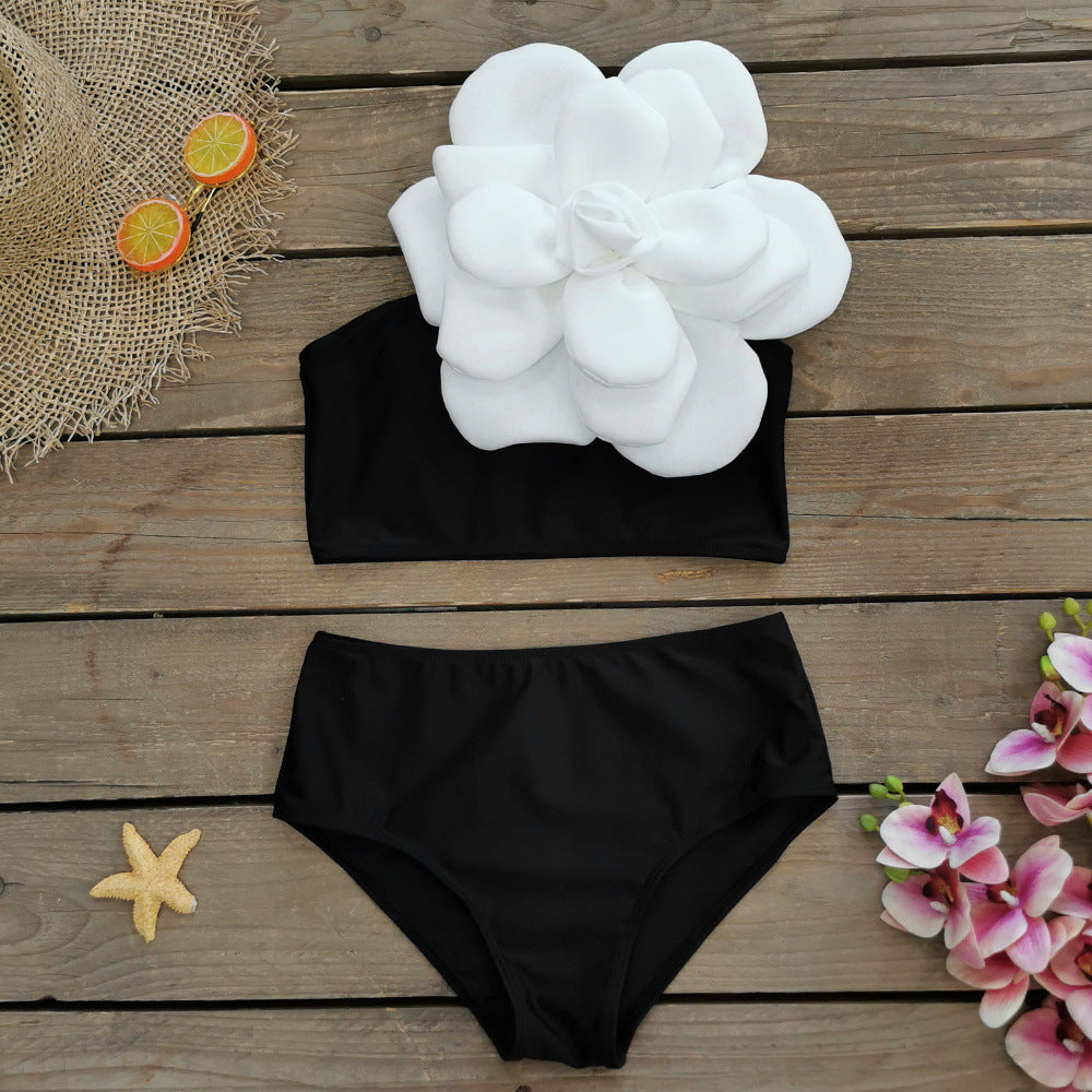 Dame bikini sæt med aftagelig blomsterapplikation og høj talje Stilla