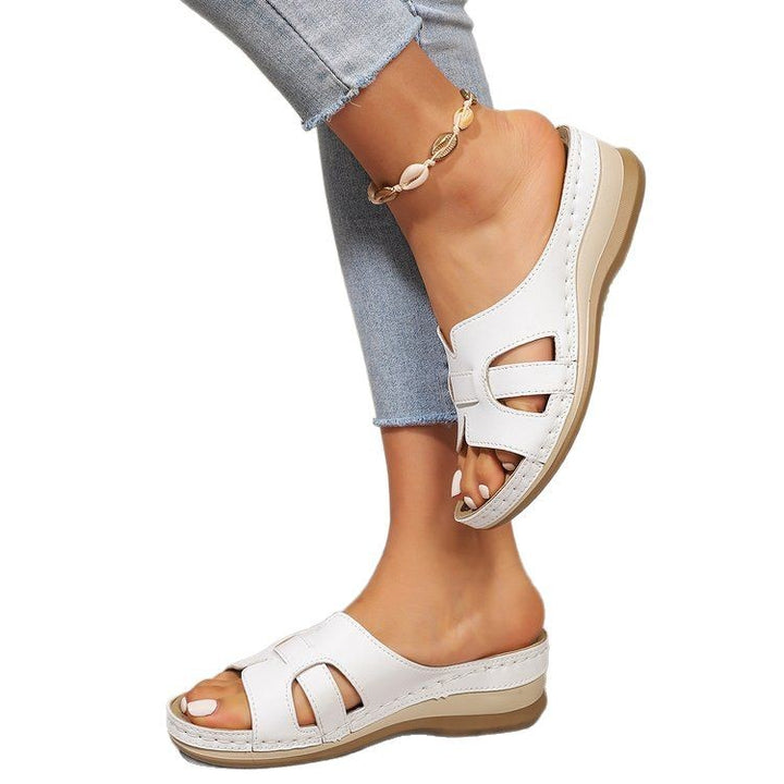 Dame komfortable slippersandaler med anatomisk fodseng og justerbare remme Stilla