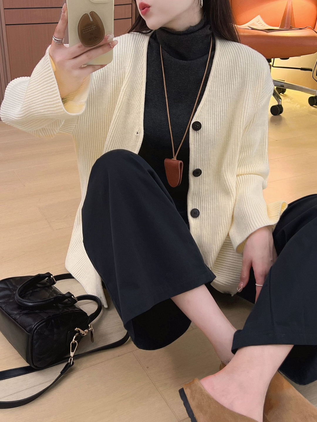 Damernes chunky strik cardigan med lange ærmer og en afslappet pasform Stilla