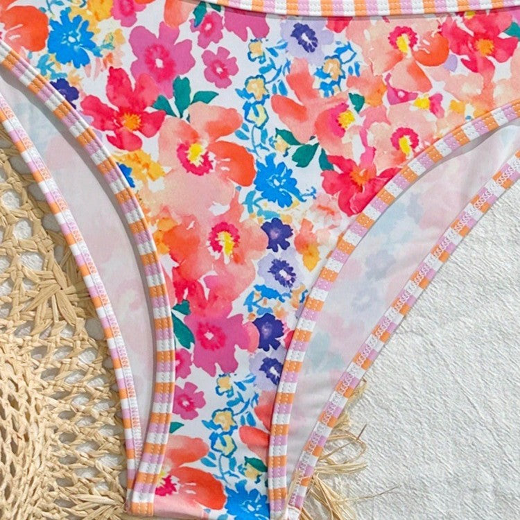 Dame Triangel-Bikini-Sæt med blomsteragtigt mønster og legende design Skovae